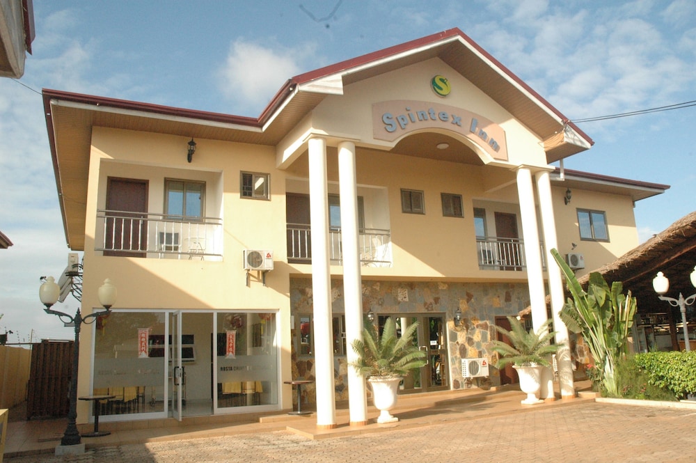 Spintex Inn - carbon neutral hotel in Accra