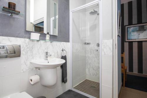 ITC Hospitality Group Two Bedrooms Canterbury Suites Building