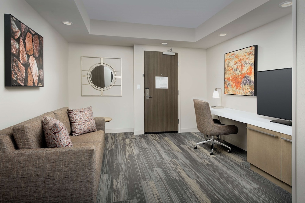 Hilton Garden Inn Columbia Airport - photo 12