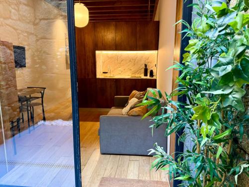 Cais das Flores — 4-Star Luxury Hotel in Vila Nova De Gaia, Portugal