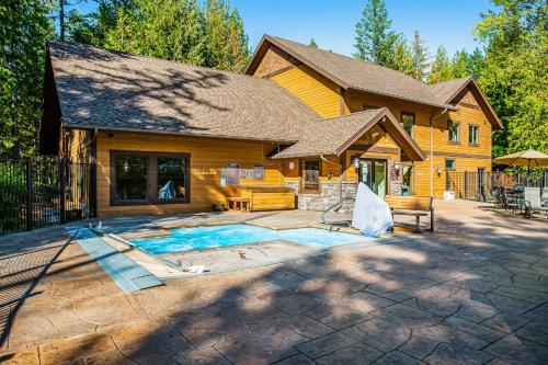 Whitefish Escape — 4-Star Luxury Hotel in Whitefish, United States