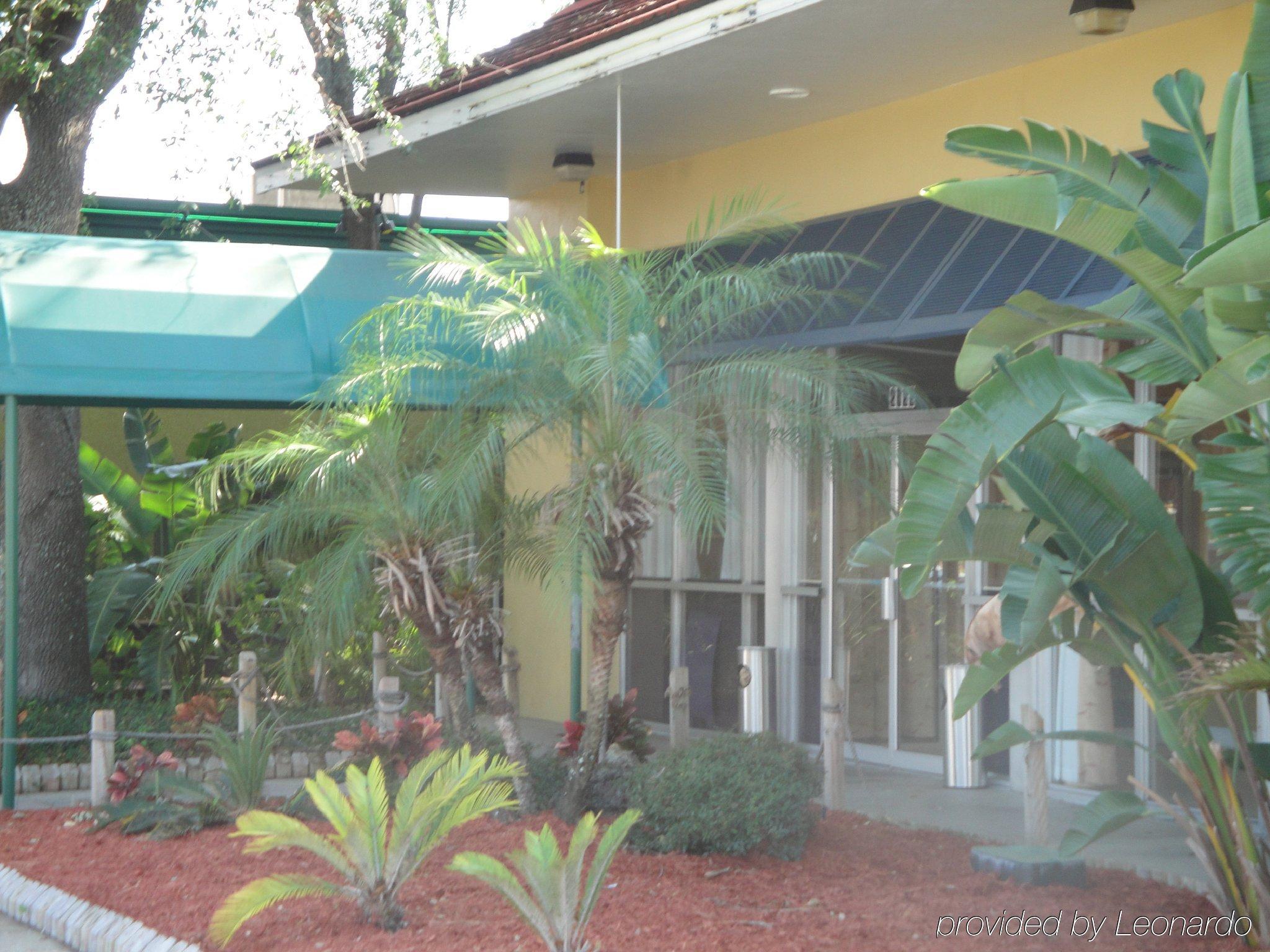 Days Inn Tampa Airport Stadium - featured photo