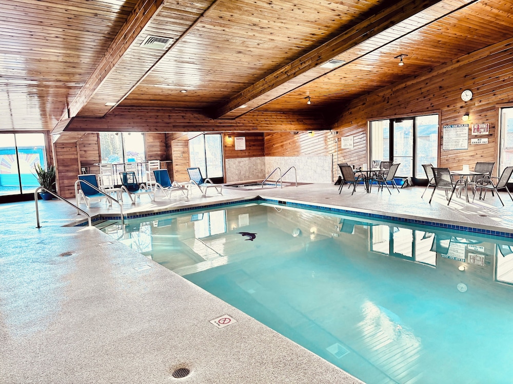 Village Inn on The Lake - featured photo