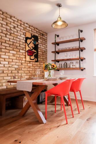 Central London 1 bed near Regents Park — 4-Star Luxury Hotel in London, United Kingdom