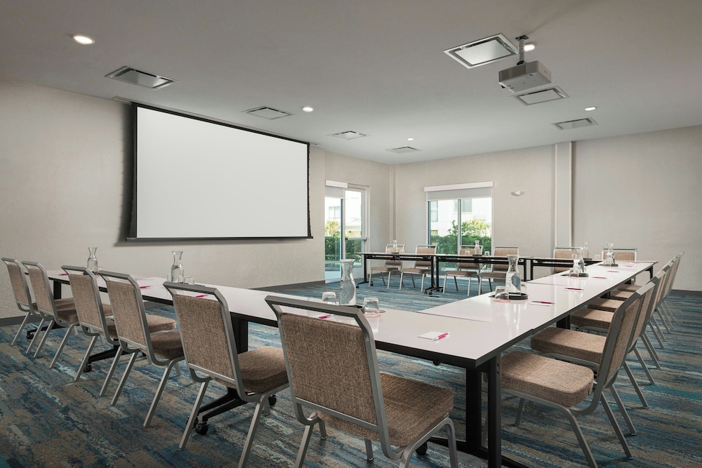 Aloft DFW Airport North - photo 24