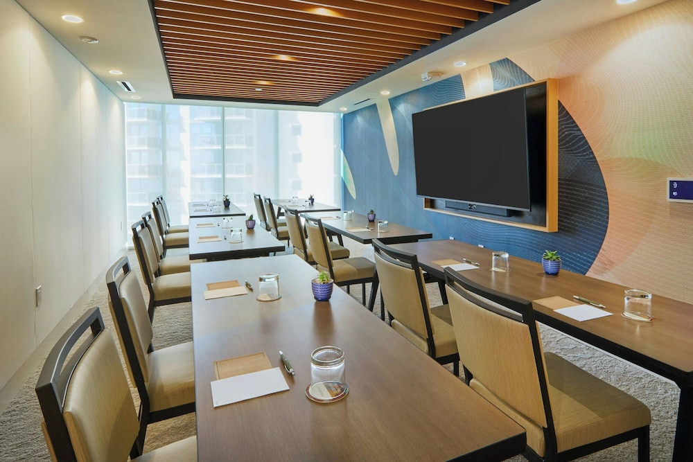 Renaissance Honolulu Hotel & Spa - photo 93