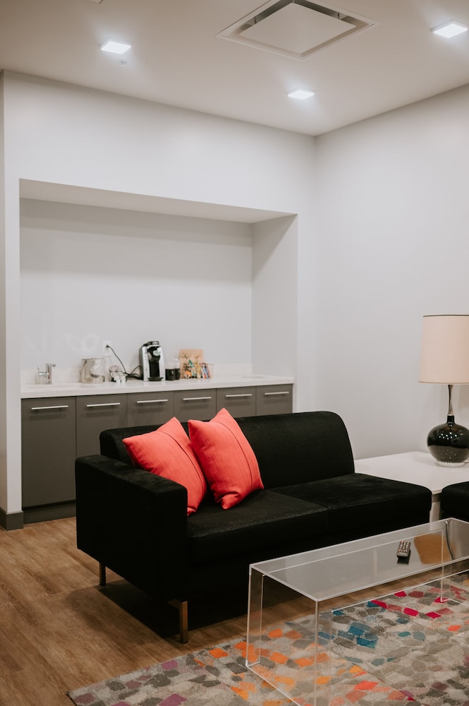 Hotel Indigo St. Louis Downtown by IHG - photo 12