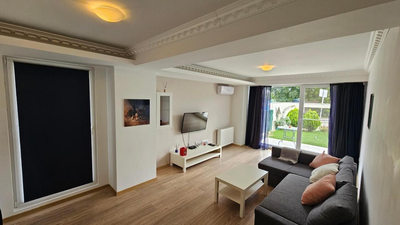 Airport Bea — 4-Star Luxury Hotel in Otopeni, Romania
