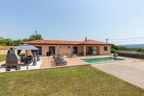 Holiday villa Villa Xenia — 4-Star Luxury Hotel in Labin, Croatia