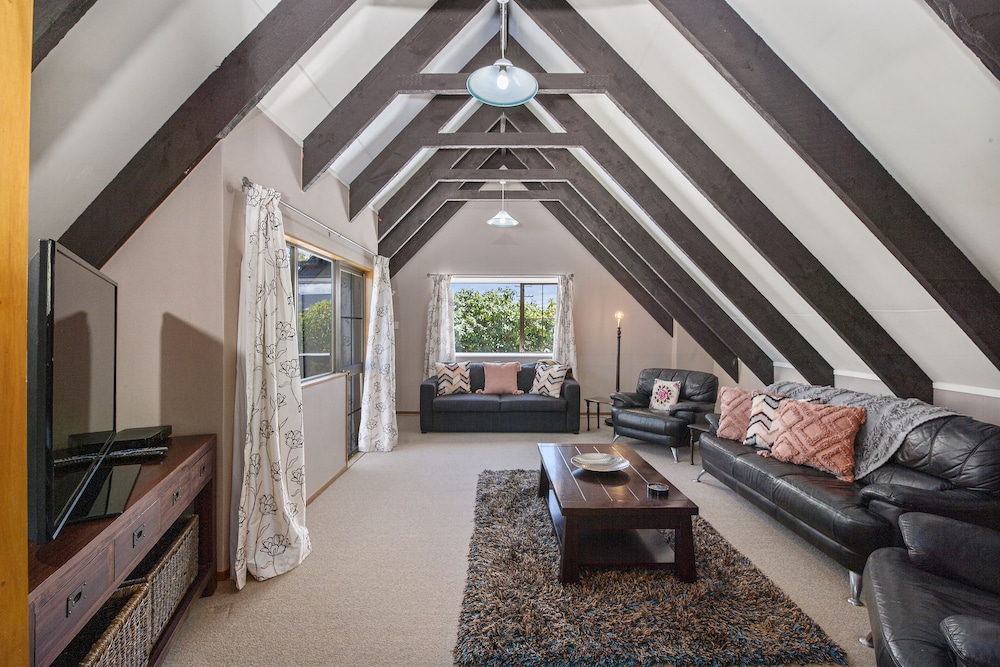 Botanical HideAway Taupo in Taupo, New Zealand