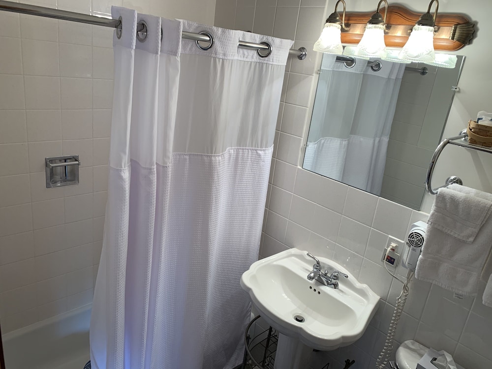 Towne Lyne Motel - photo 129