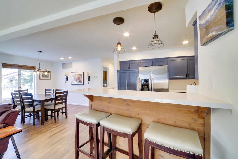 Snowcreek Resort Condo with Deck at Mammoth Mountain - photo 8
