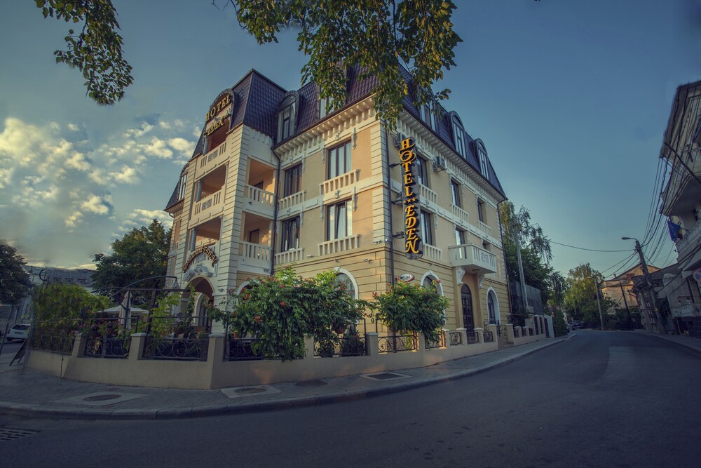 Hotel Eden - carbon neutral hotel in Iasi
