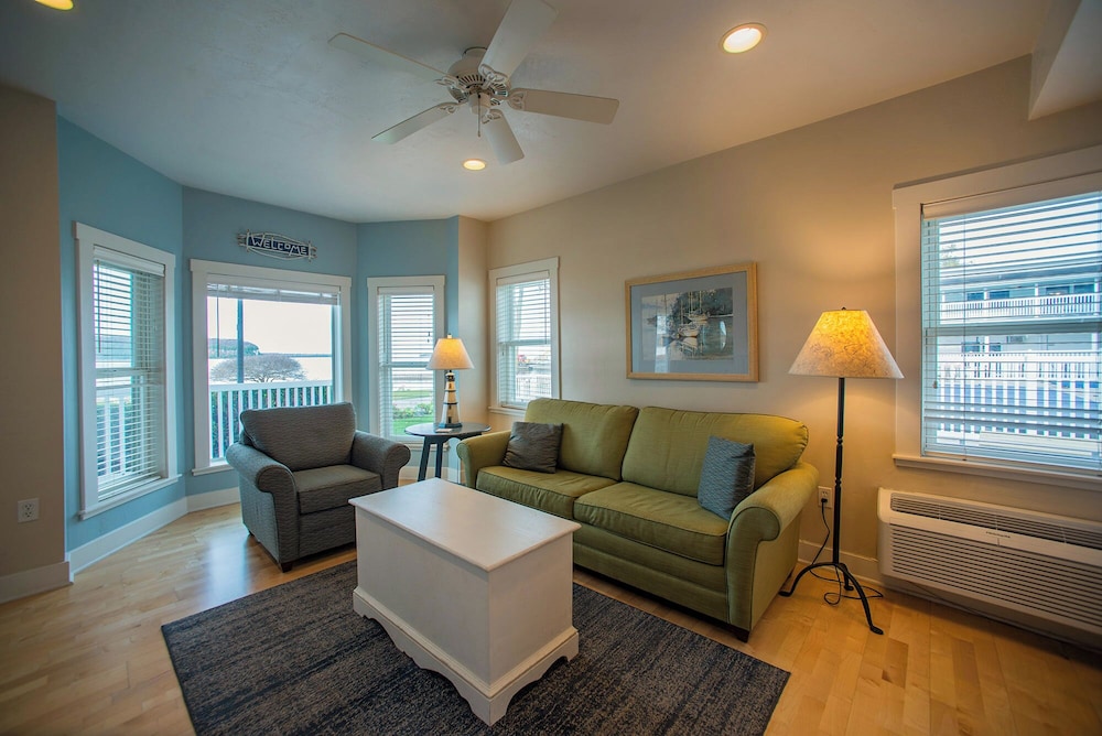 Edgewater Resort - photo 44