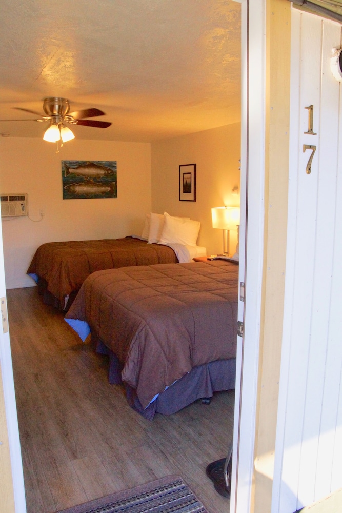 Arbor Inn Motel Oakridge - photo 17