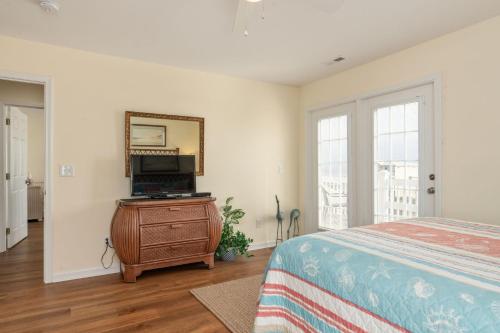 Cox Landing by Oak Island Accommodations - photo 37