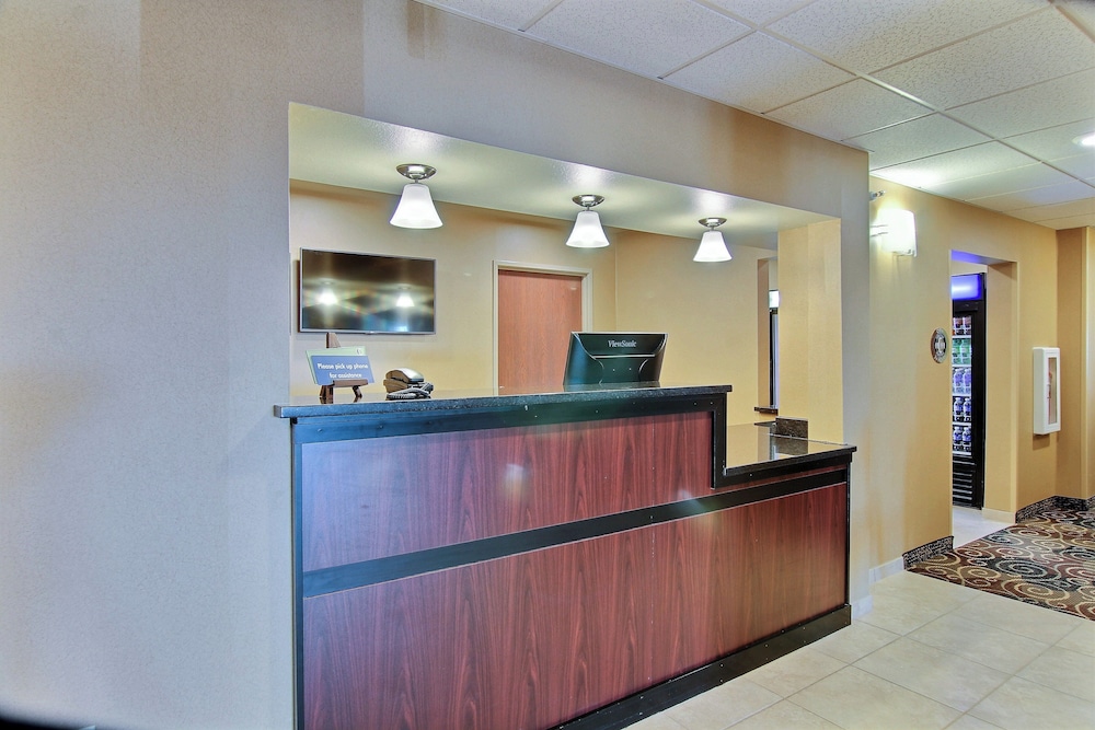 Cobblestone Hotel & Suites Beulah - photo 38