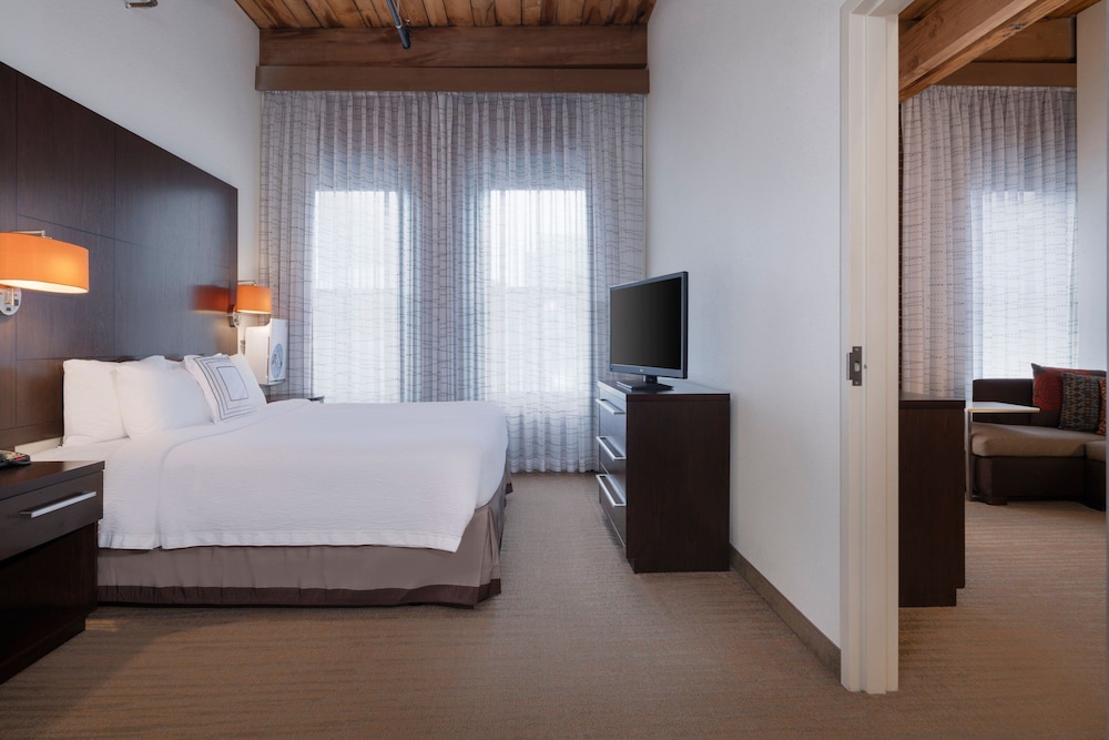 Residence Inn by Marriott Boston Downtown Seaport - photo 12
