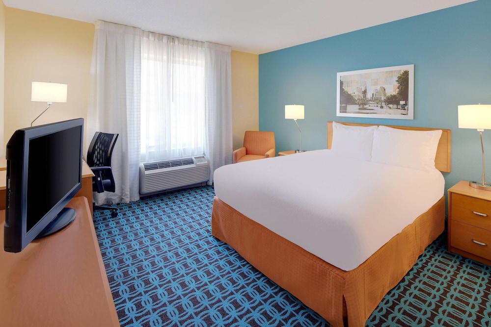 Fairfield Inn & Suites by Marriott Austin University Area - photo 11