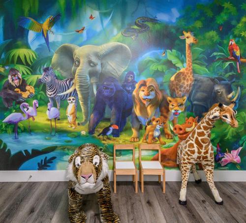 Spacious Disneyland 5 Bedroom 4 Bath House with Game Room — 4-Star Luxury Hotel in Anaheim, United States