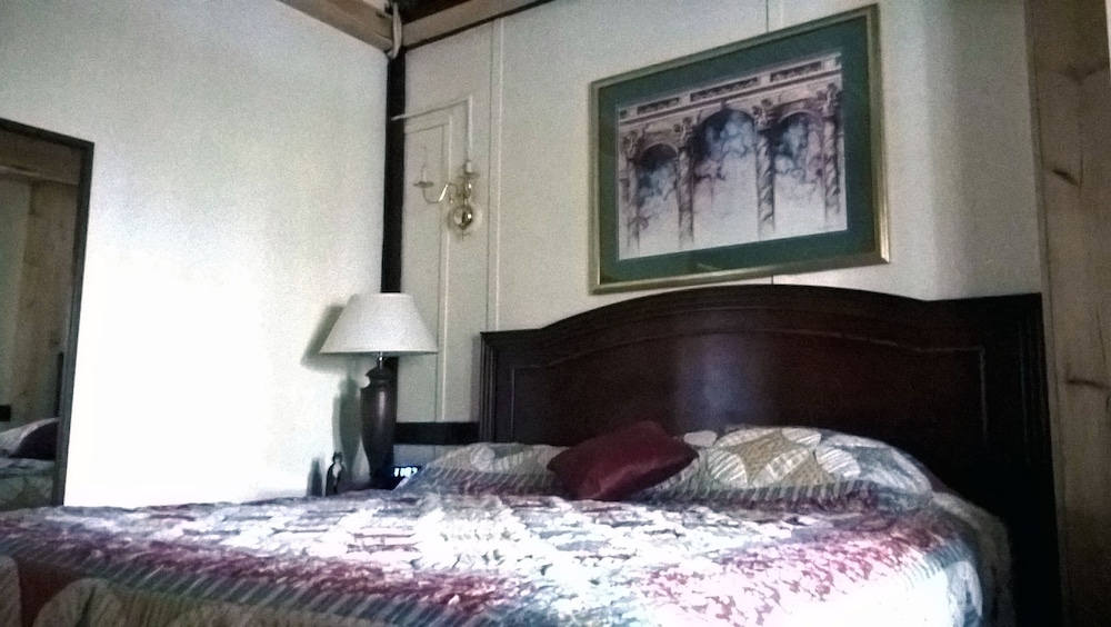 The Baseball Hotel - photo 88