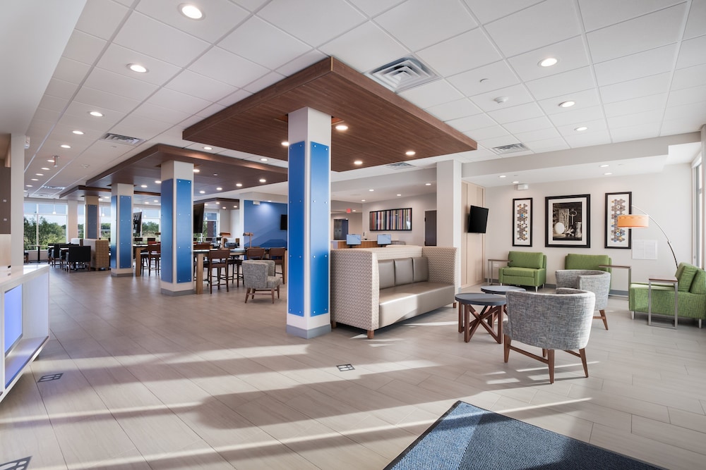 Holiday Inn Express & Suites Chicago Hoffman Estates by IHG - photo 36