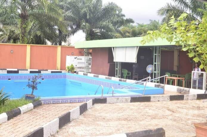 Mary queen hotels and suites in Ekpoma, Nigeria