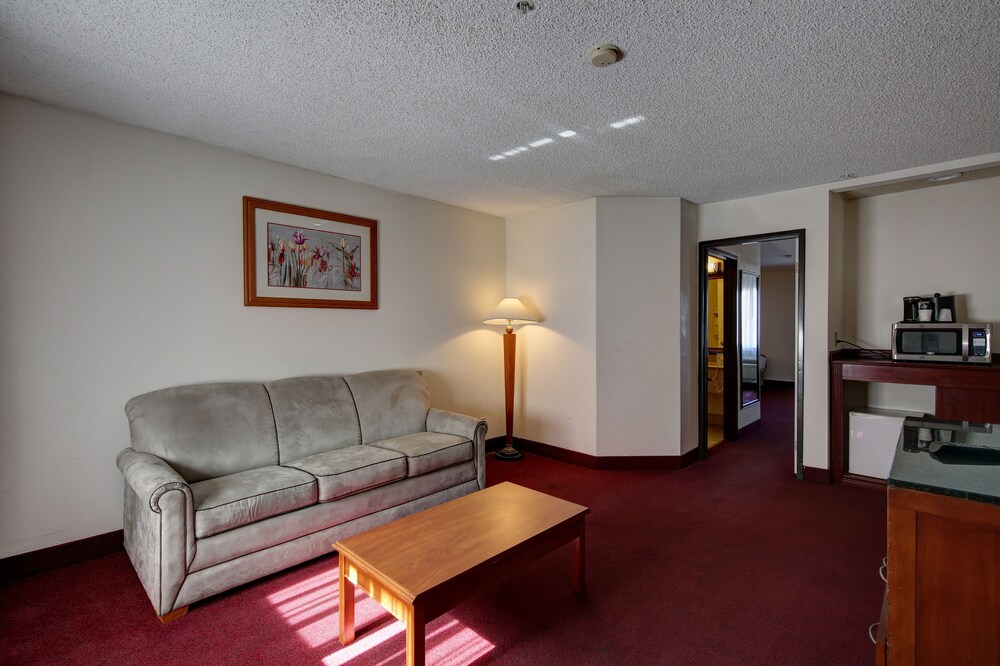 Stanton Inn & Suites - photo 19