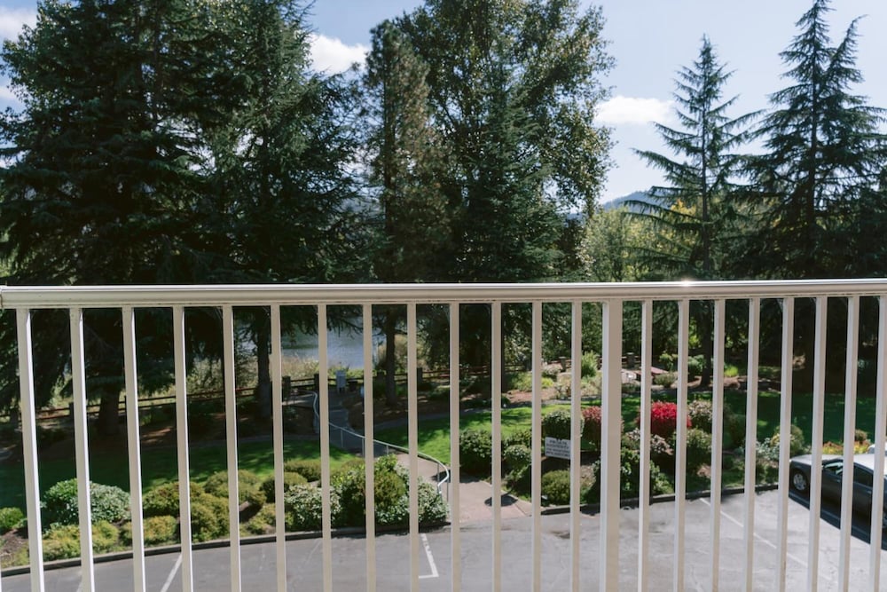 Riverfront Inn Roseburg - photo 33
