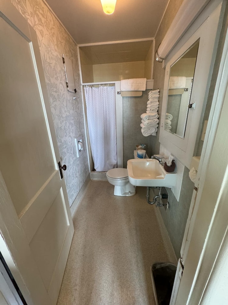 Sunset Oceanfront Lodging - photo 81