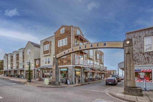 Somewhere at the Beach - photo 40