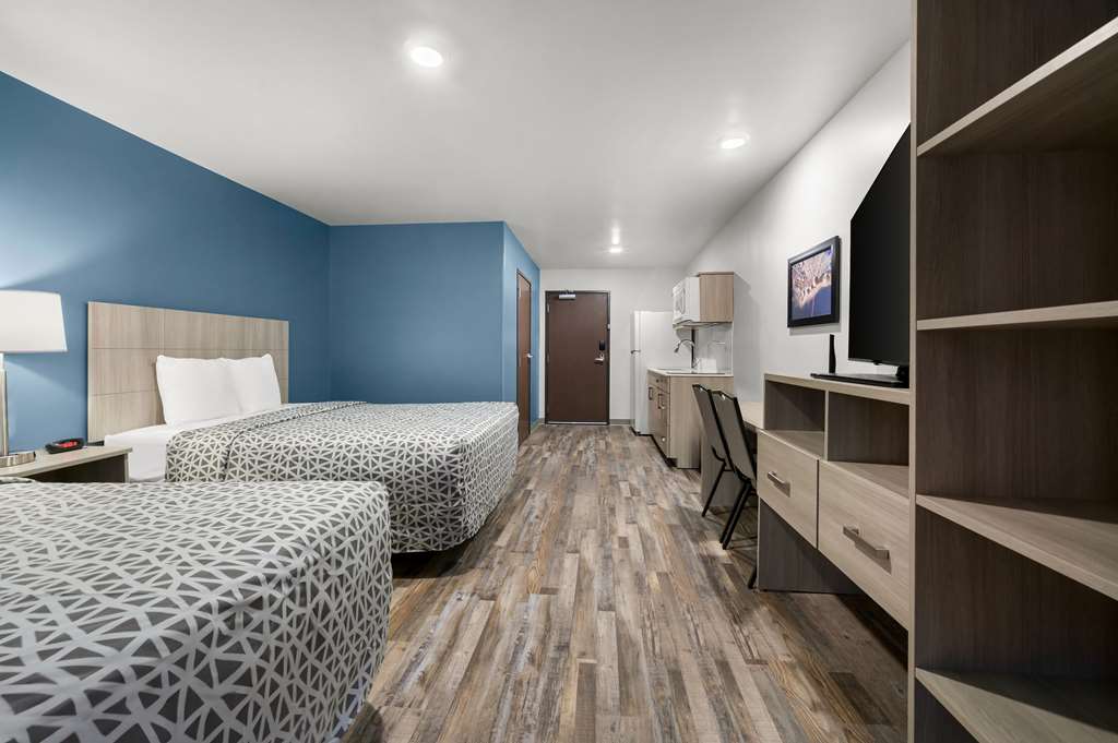 WoodSpring Suites Dearborn Detroit - photo 18
