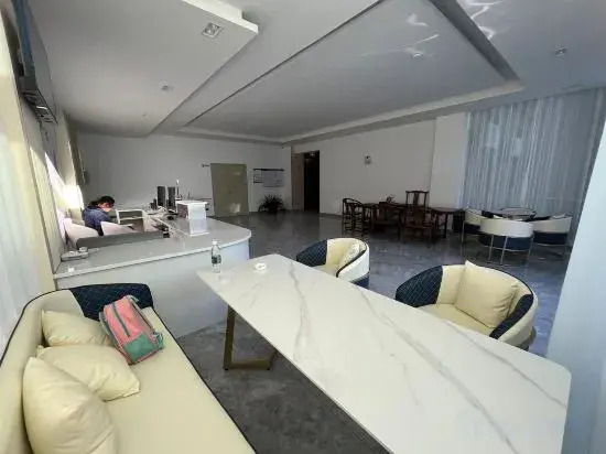 Hotel Vissi Fuhua — hotel in Deqen