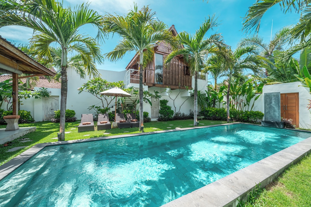 Villa Palm Tree — 4-Star Luxury Hotel in Seminyak, Indonesia