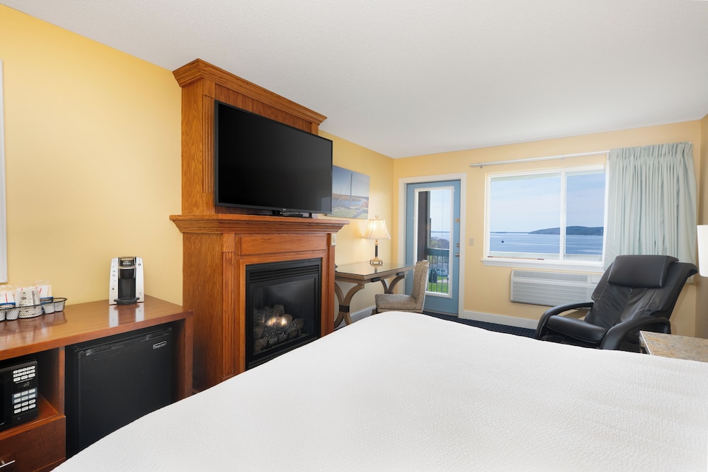 Fireside Inn & Suites Belfast - photo 13