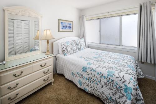 Seaspray Condos 201B — 4-Star Luxury Hotel in Fort Walton Beach, United States