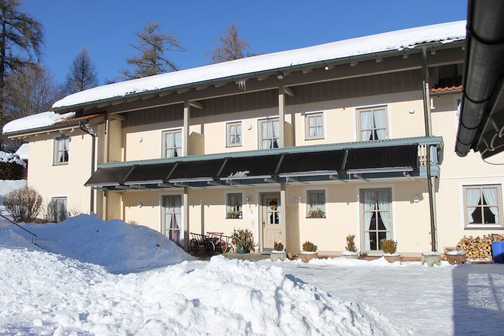 Landhaus Arberkristall — 4-Star Luxury Hotel in Bayerisch Eisenstein, Germany
