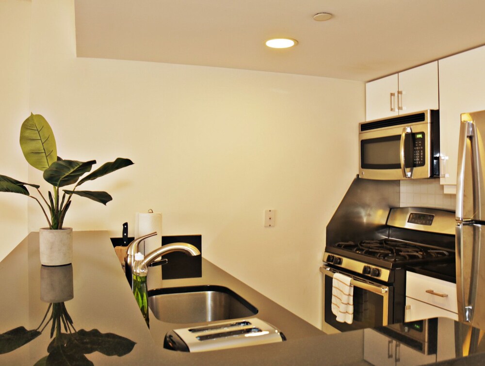 BellaView Suites At CityPlace - photo 9