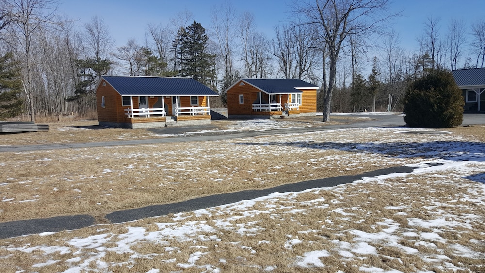 Rip Van Winkle Motel - photo 32