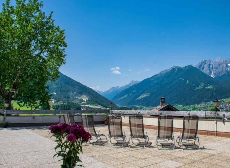 Panorama Ferienhaus Im Stubaital — hotel in Mieders