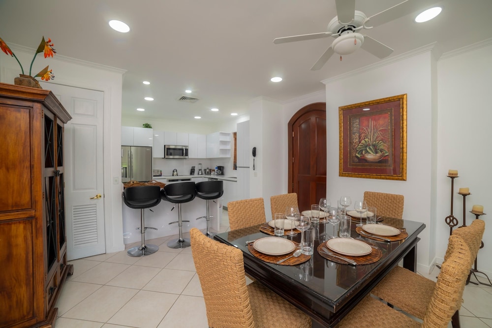 Colina 5D 3 bdr 2 Bath Family in Jaco, Costa Rica