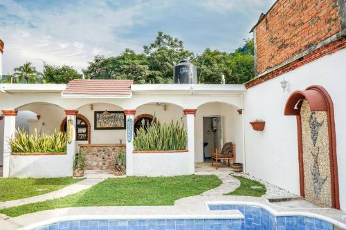 Casa Roca El Nogalito — 4-Star Luxury Hotel in Puerto Vallarta, Mexico