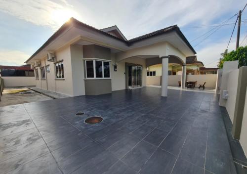 Air home No 9 Kampung Boyan 4BR 9pax Netflix — 4-Star Luxury Hotel in Taiping, Malaysia