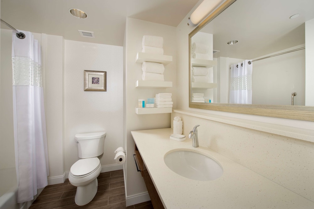 Hampton Inn & Suites Baltimore North Timonium - photo 14
