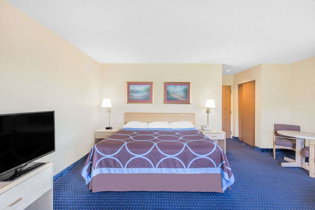 Super 8 by Wyndham Canandaigua - photo 15