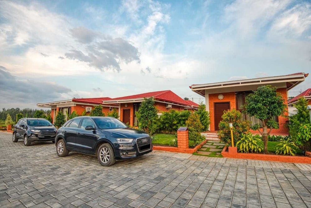 Sixth Element in Somvarpet, India