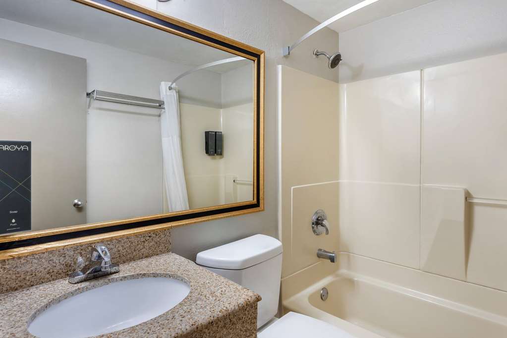 Days Inn by Wyndham Wrightstown McGuire AFB Bordentown - photo 30