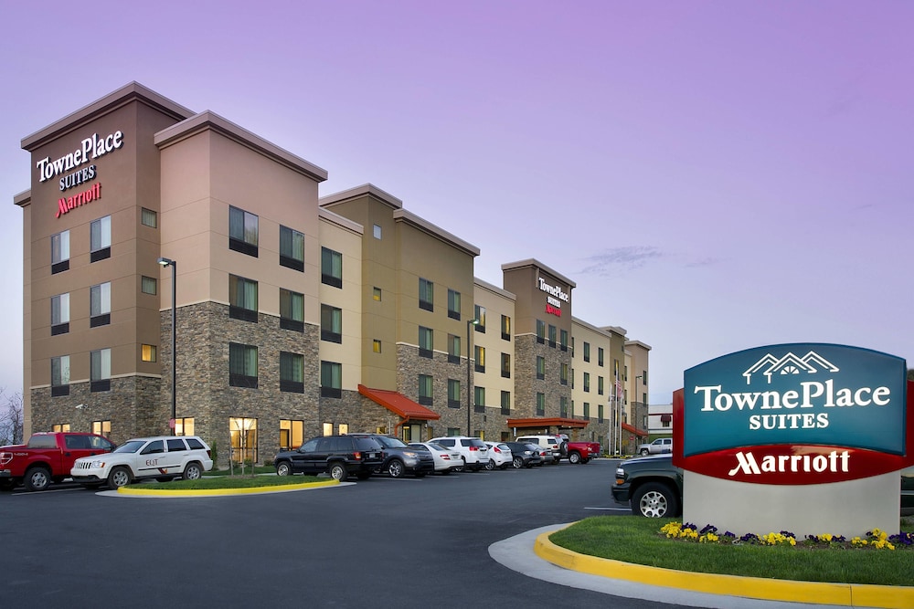 TownePlace Suites Bridgeport Clarksburg pet-friendly hotel Clarksburg