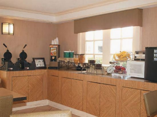 La Quinta Inn Houston Wilcrest - photo 7