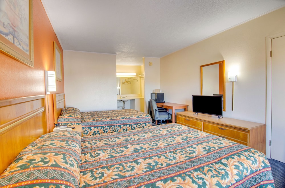 Scottish Inns Collinsville Martinville - photo 12